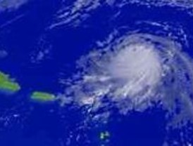 Declaran Florida estado de emergencia ante llegada de Ike