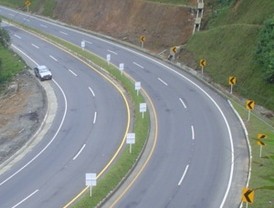 Soraya se deshace en elogios hacia Rajoy en su reportaje más polémico