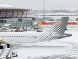 Tormenta invernal obliga a cancelar vuelos en EEUU