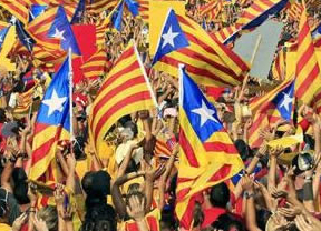 Convocan concentraciones independentistas en Cataluña por la suspensión de la consulta