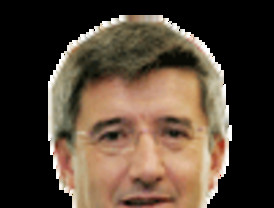 Rubalcaba destaca la 'solvencia' de España y critica el 'daño a su imagen exterior' por parte del PP