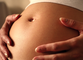 Primer embarazo de una paciente oncológica... sin ovarios