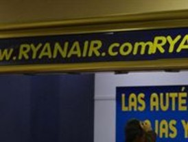 Ryanair seguirá cobrando por 'reimprimir' la tarjeta de embarque