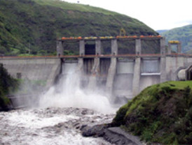 El ministro de Economía español pide ‘calma’ a los empresarios latinoamericanos