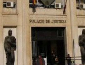 La jueza condena a 28 años de cárcel a los dos acusados de asesinar a un sacerdote en Murcia