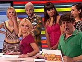 Los chicos de 'Sé lo que hicisteis' se lanzarán en paracaídas si alcanzan el millón de fans en Facebook