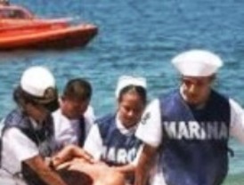 Marina rescató a ocho extranjeros en aguas del Caribe