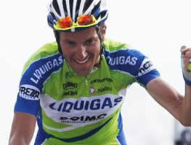 El cantautor madrileño Javier Bergia actúa en el Show Hall