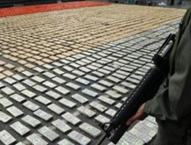 Dulce Pontes y Estrella Morente inventan y cantan el 'fadenco'