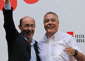 Rubalcaba y Navarro ensayan su propuesta federalista en la 'Fiesta de la Rosa' del PSC