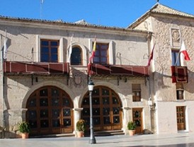 El PP-A asegura que Griñán es 'antimunicipalista' y que tiene 'completamente asfixiados' a los ayuntamientos