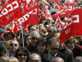 CCOO y UGT salen de nuevo a la calle amenazando con una huelga general por el 'pensionazo'