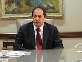 Ecuador declara en moratoria 'técnica' pago de los intereses