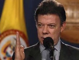 Chavez cierra 1.031 comercios por subir los precios tras devaluar el bolívar