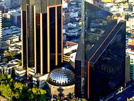 Liberalizan tráfico aéreo entre México y España