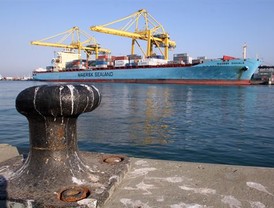 Controlado un vertido en el puerto de Algeciras cuando un buque tomaba combustible