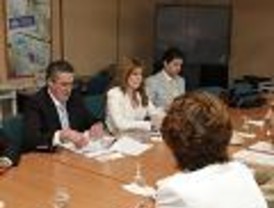 Ibarretxe insta a ETA a anunciar que 'la violencia se acaba para siempre'