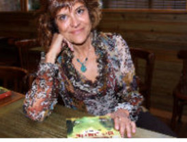 Coia Valls ens porta al segle VI amb La princesa de Jade i gunanya el Premi Nèstor Luján de novel·la històrica