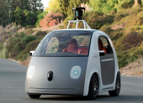 Google acelera para empezar a producir su coche autónomo