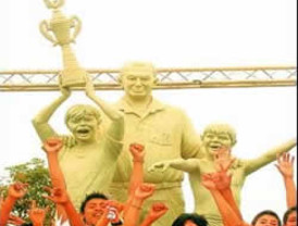 ¿En qué personaje público se convirtió esta niña? - Paso 1