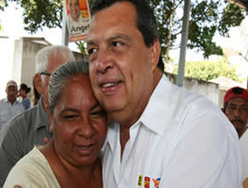 Aguirre Rivero cierra su campaña electoral en las instalaciones del PAN, pide no votar por Marcos