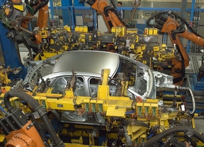 El índice de fabricación de vehículos suma alzas del 14% hasta julio y tira de la producción industrial