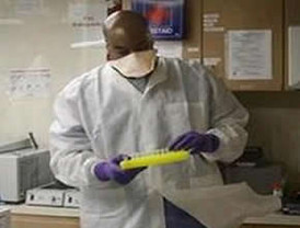 La caída del precio del petróleo no se traslada a las gasolinas