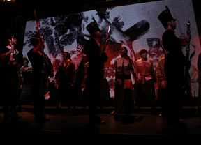 Los soldados franceses imponen su ley