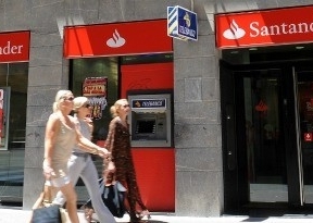 Santander y BEI abren una línea de 200 millones para renovar la oferta hotelera y mejorar la eficiencia energética