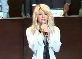 Shakira le cambia la letra al himno de su país