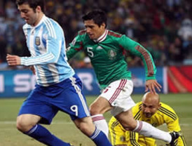 Moncloa, preocupada con González-Sinde