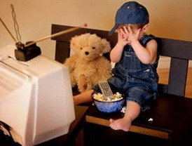 El 26,5% de los menores andaluces ve la televisión fuera del horario de protección infantil
