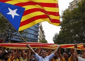 El Centro de Estudios de Opinión de la Generalitat echa un cable a Artur Mas: publica que el 71% de los catalanes quiere un referéndum de autodeterminación