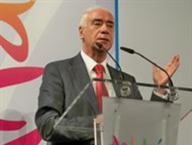 La Junta cree que una huelga en AENA sería 'un palo serio' para el turismo