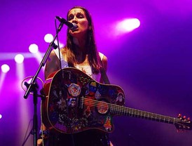Arremeten contra estudiantes en la Plaza Bolívar
