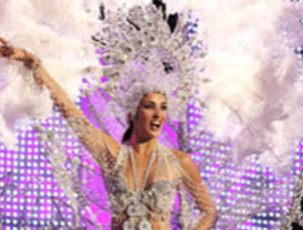 Laura Ojeda se corona Reina del Carnaval del Mar y Las Culturas de Las Palmas de Gran Canaria