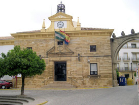 La ex alcaldesa de Porcuna acepta 21 años de inhabilitación por aprobar licencias ilegales