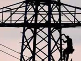 Los consumidores pagarán 2.600 millones en 2011 por el déficit eléctrico