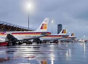 Fomento e Iberia se reunirán el martes para "analizar la reestructuración" de la aerolínea