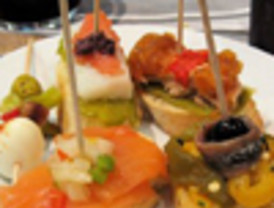 De Cospedal quiere que los ciudadanos puedan optar a pagarse su vacuna