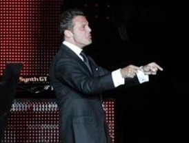 Los nacionalistas, a la gresca con Bono en el Congreso