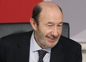 Rubalcaba pide a CiU que vuelva a la 'moderación' para reforzar la convivencia