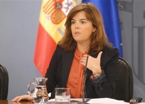 Santamaría defiende no "someter" a los españoles y catalanes al "desgarro" de la independencia
