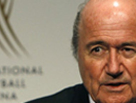 Blatter adelanta la inocentada: la decisión de dar mundiales a Rusia y Qatar 'no fue por dinero'