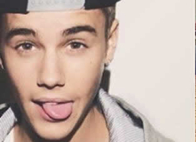 Justin Bieber la lía en el Museo Ana Frank: 'Ojalá hubiese sido una 'belieber''