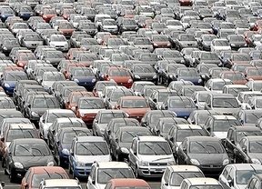 Las ventas de coches en España acumulan un año de crecimientos y suben un 13,7% en agosto