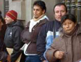 Tras 31 meses de fuertes caídas, la venta de coches vuelve a crecer