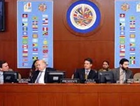 Valentino Rossi se impone con suerte en el GP de Qatar