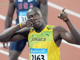 La lluvia amenaza las procesiones del Viernes Santo
