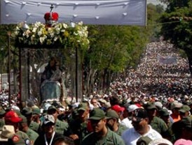 Tres millones de devotos congregados en procesión para honrar a La Divina Pastora